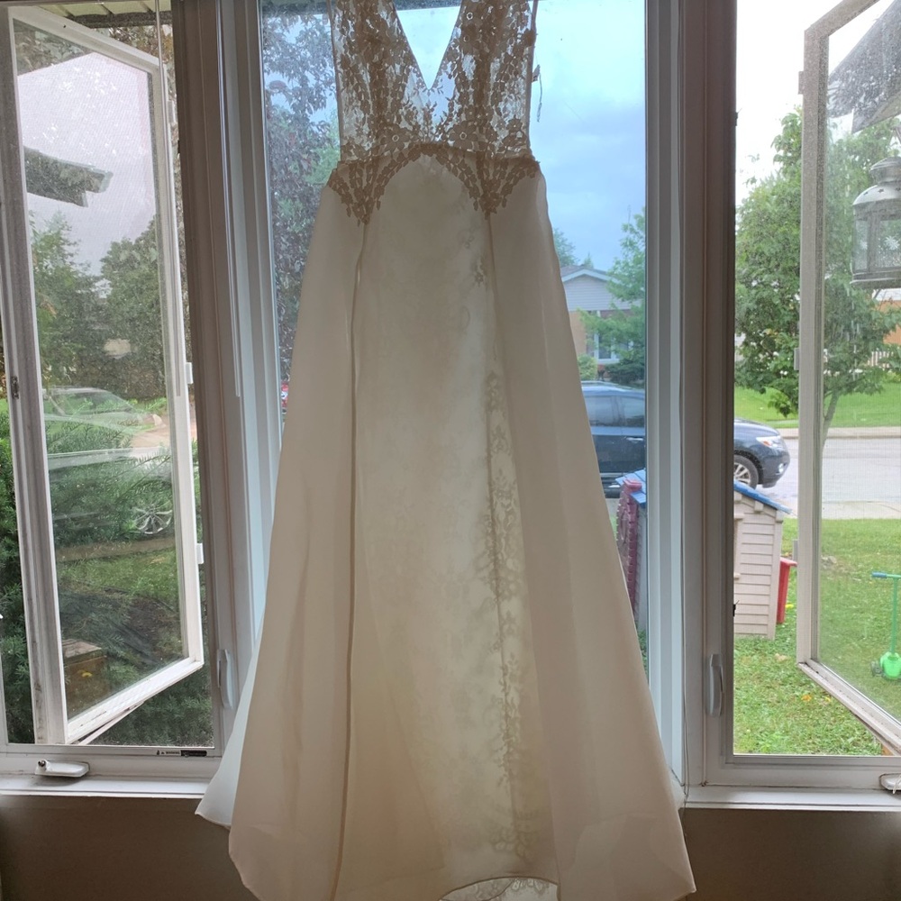 Sale‼️ BNWT Lace feminine wedding dress - Picture 7 of 10
